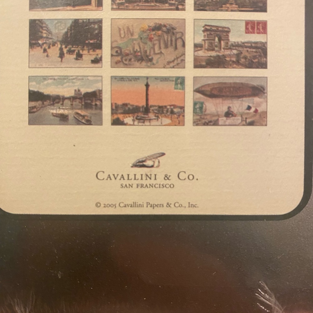 NIB Collection of 18 Vintage Paris Postcards in a tin - Picture 4 of 4